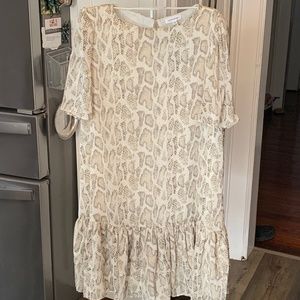 Mittoshop flutter sleeve flowy animal print dress. Worn‎ once